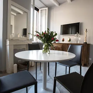 trevi-luxury-maison.it-romehotels.com/